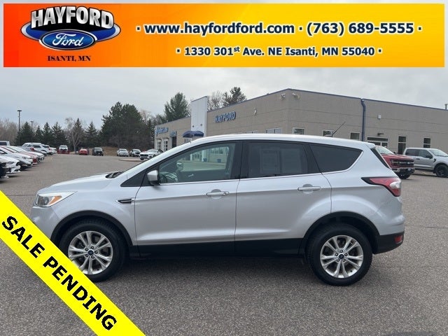 Used 2017 Ford Escape SE with VIN 1FMCU9GD4HUE49406 for sale in Isanti, Minnesota