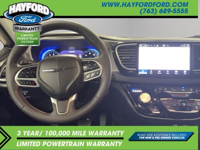 2025 Chrysler Pacifica Select