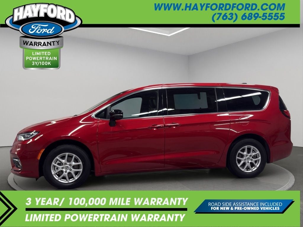 2025 Chrysler Pacifica Select