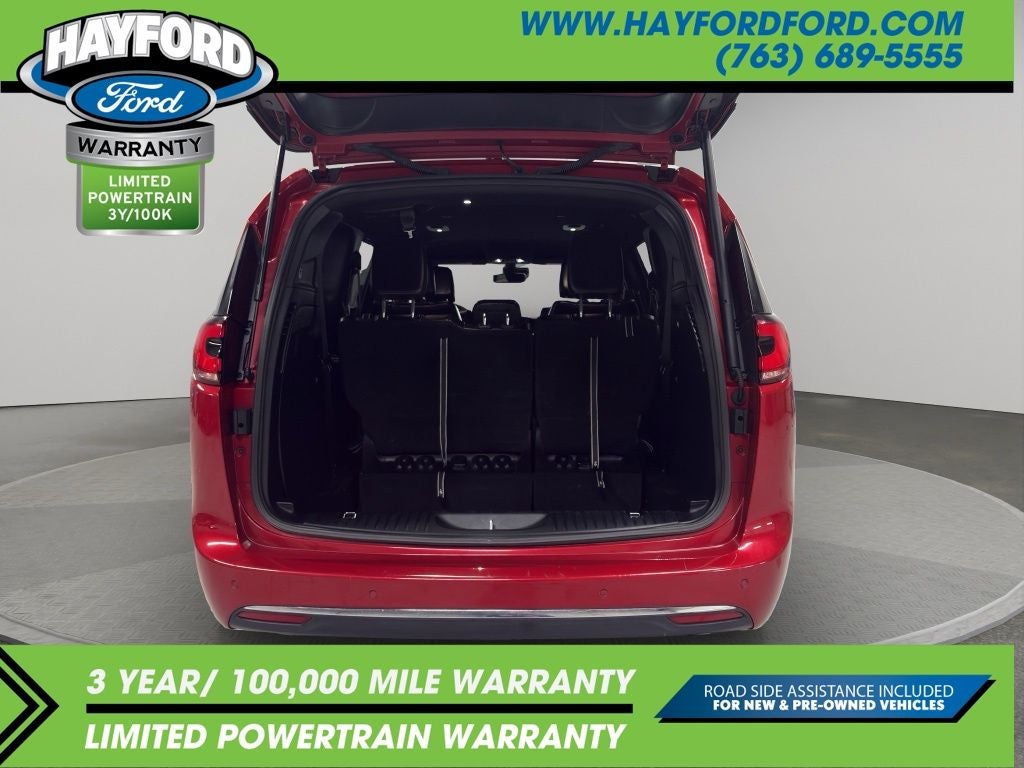2025 Chrysler Pacifica Select