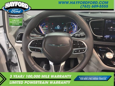2024 Chrysler Pacifica Hybrid Select