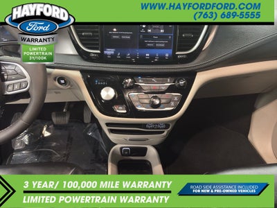 2024 Chrysler Pacifica Hybrid Select