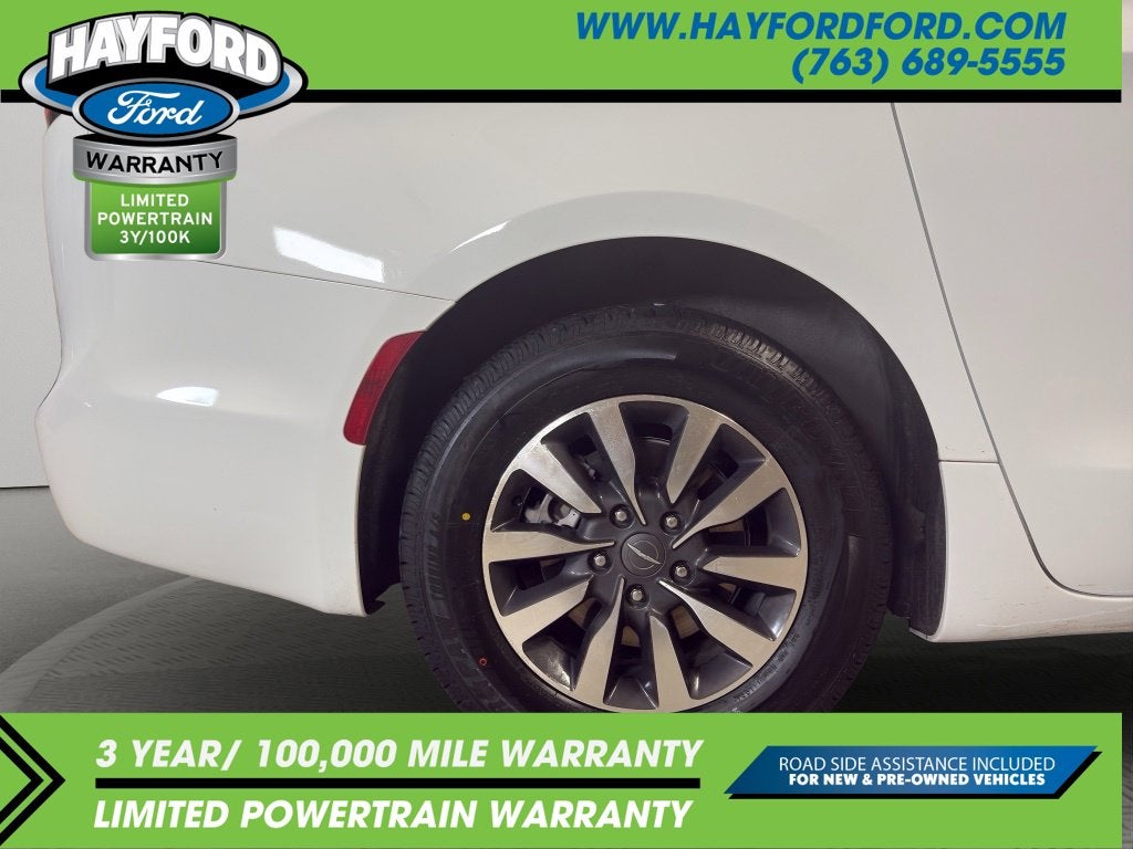 2024 Chrysler Pacifica Hybrid Select