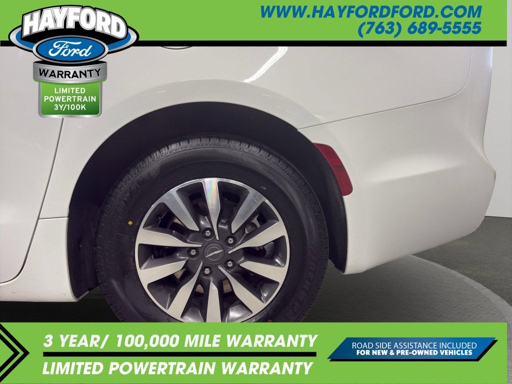 2024 Chrysler Pacifica Hybrid Select