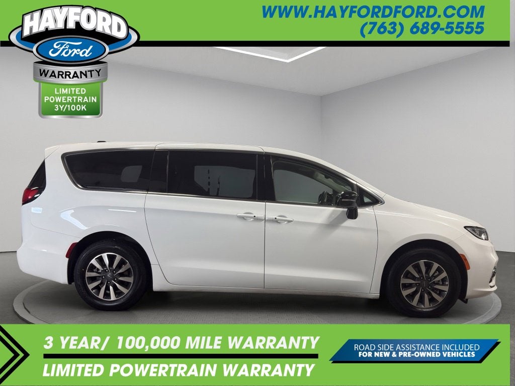 2024 Chrysler Pacifica Hybrid Select