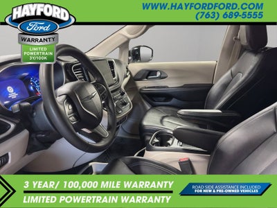 2024 Chrysler Pacifica Hybrid Select