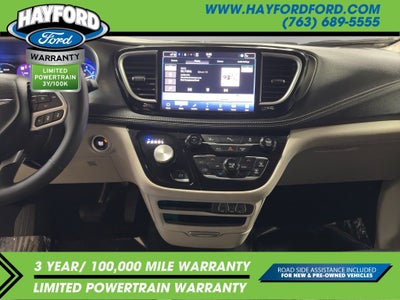 2024 Chrysler Pacifica Hybrid Select