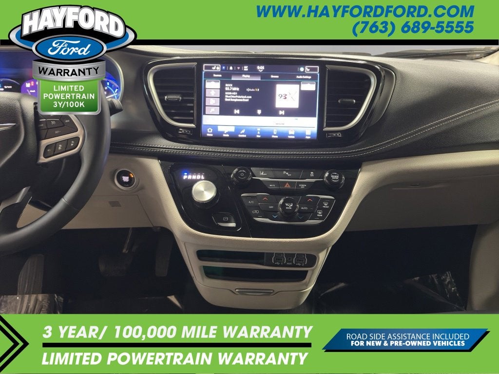 2024 Chrysler Pacifica Hybrid Select