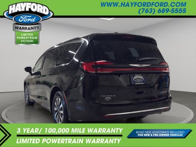 2024 Chrysler Pacifica Hybrid Select