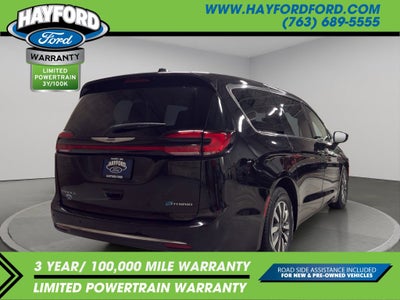 2024 Chrysler Pacifica Hybrid Select